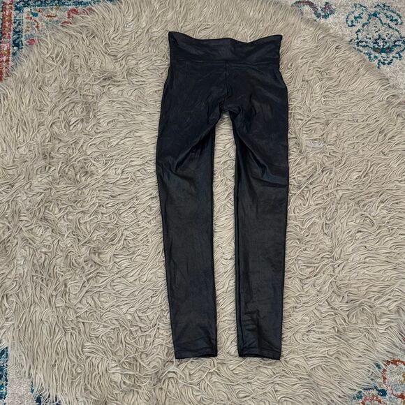 Spanx leggings size medium - Picture 4 of 4